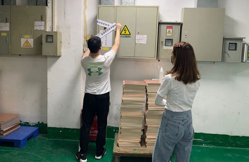 觸目驚心！水全都“染綠”了！多家企業被查處！